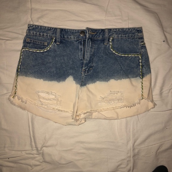 Free people distressed denim shorts - Picture 2 of 7